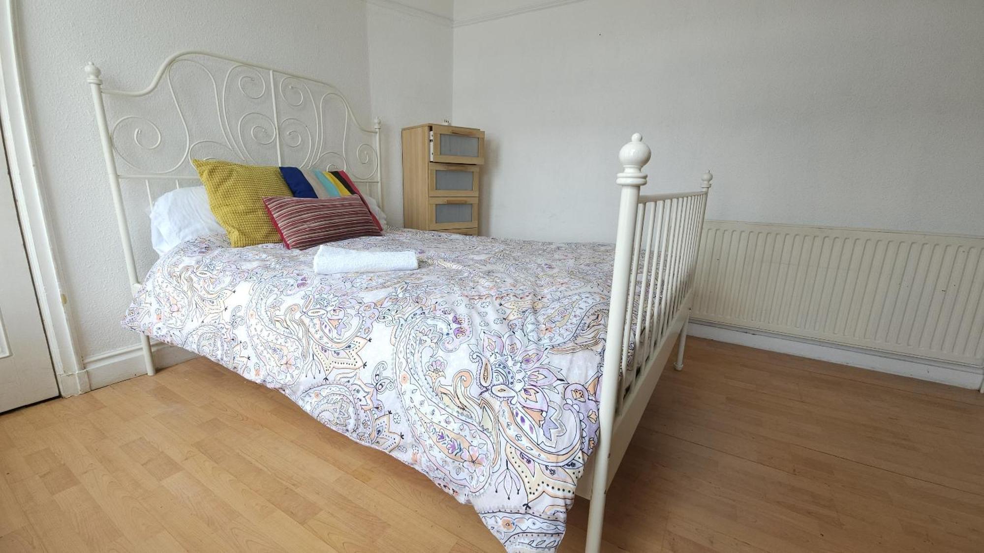 London Edgware Station Apartment Экстерьер фото