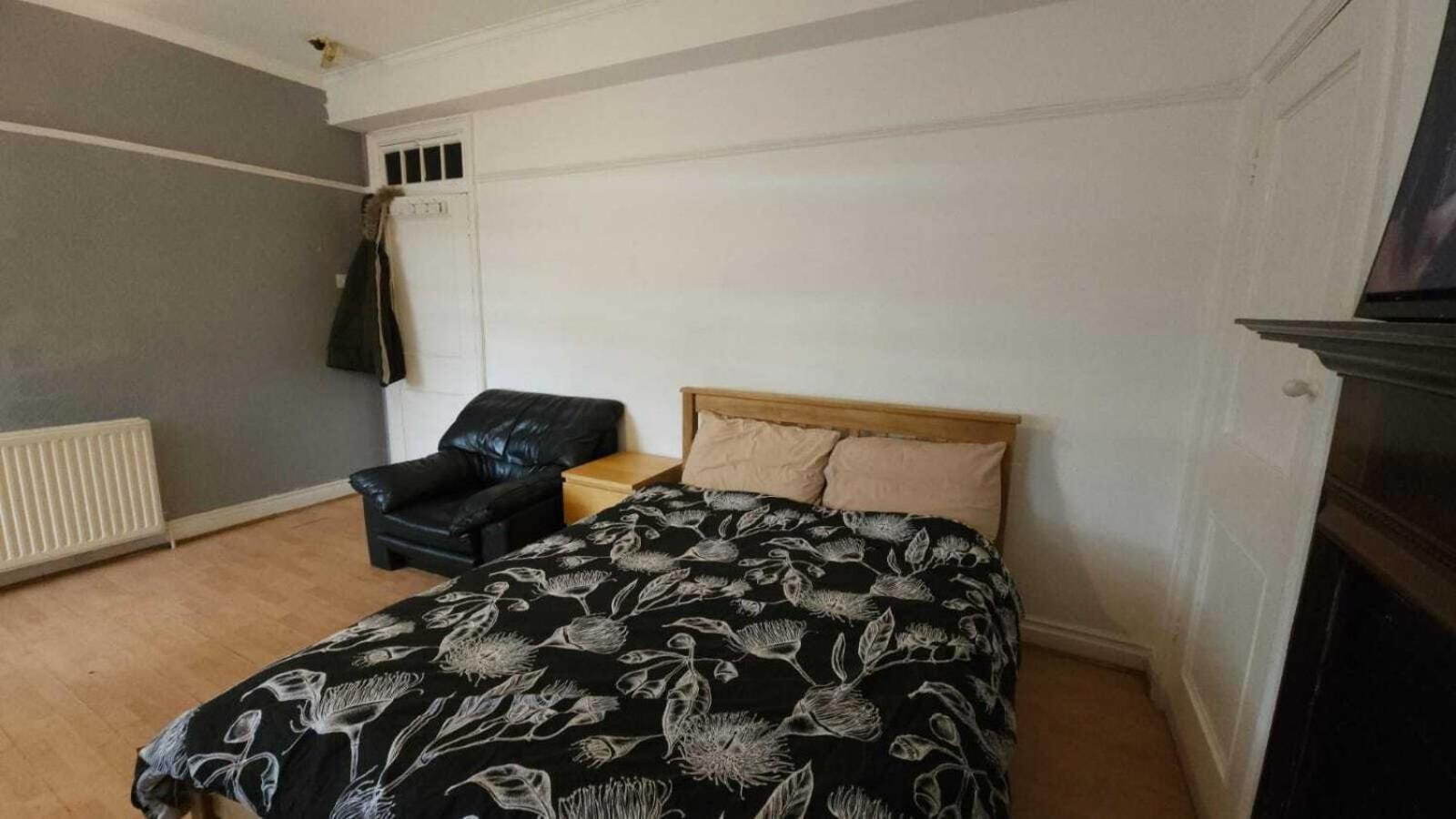 London Edgware Station Apartment Номер фото