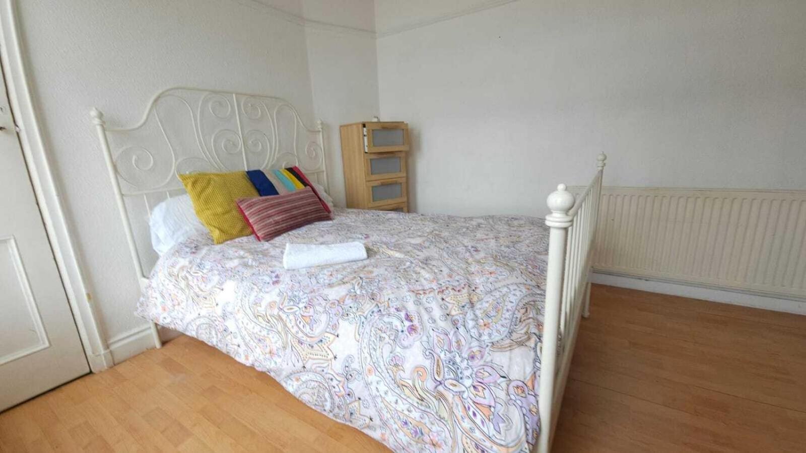 London Edgware Station Apartment Номер фото